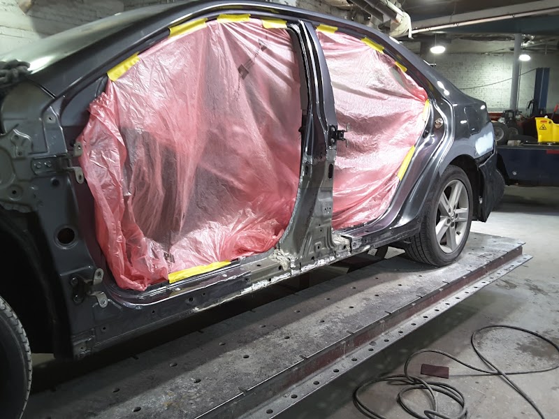 Oscar's Auto Body and Mechanical in Chicago